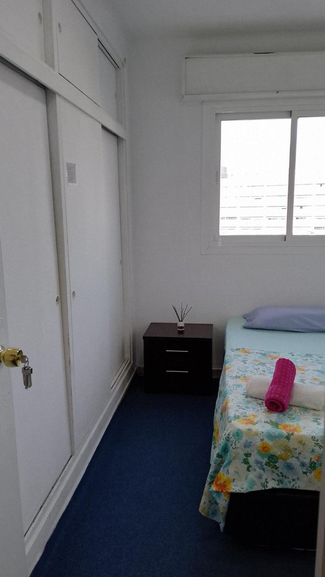 Habitacion Privada Centro Malaga Cerca Tren Maria Zambrano Y Playa Muy Buena Conexion Wifi מראה חיצוני תמונה