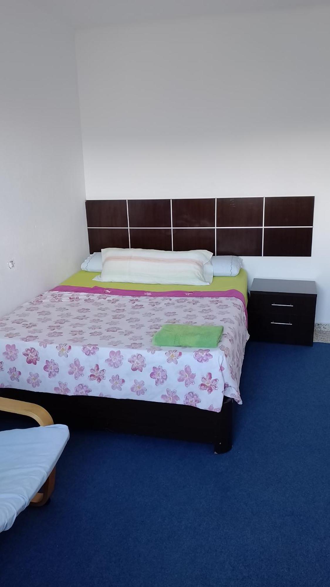 Habitacion Privada Centro Malaga Cerca Tren Maria Zambrano Y Playa Muy Buena Conexion Wifi מראה חיצוני תמונה