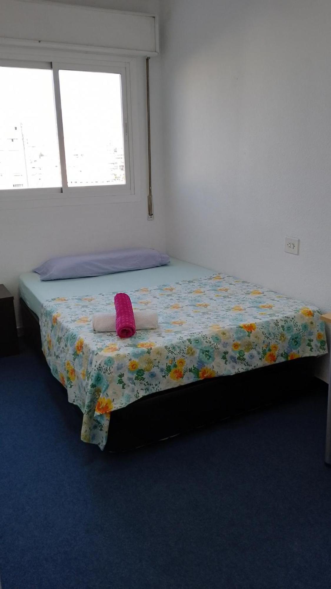 Habitacion Privada Centro Malaga Cerca Tren Maria Zambrano Y Playa Muy Buena Conexion Wifi מראה חיצוני תמונה