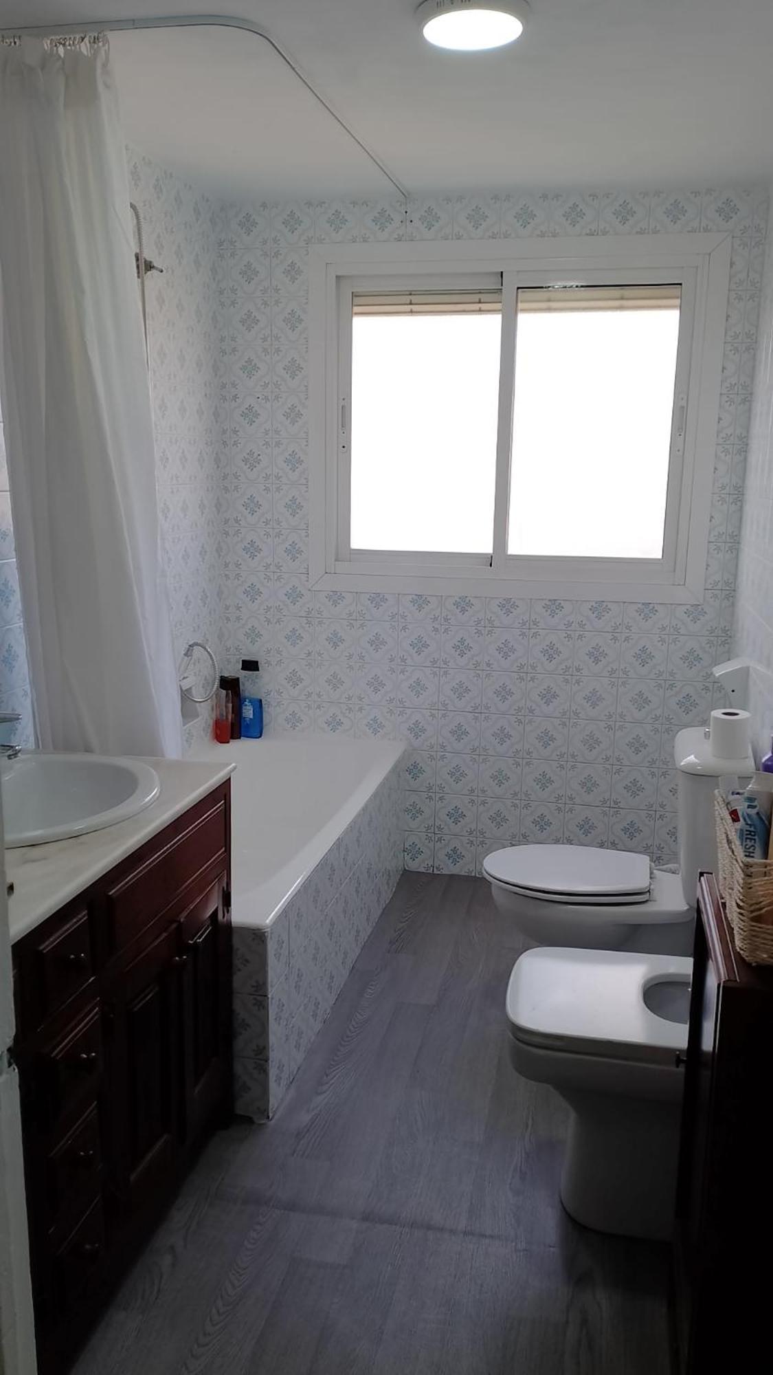 Habitacion Privada Centro Malaga Cerca Tren Maria Zambrano Y Playa Muy Buena Conexion Wifi מראה חיצוני תמונה