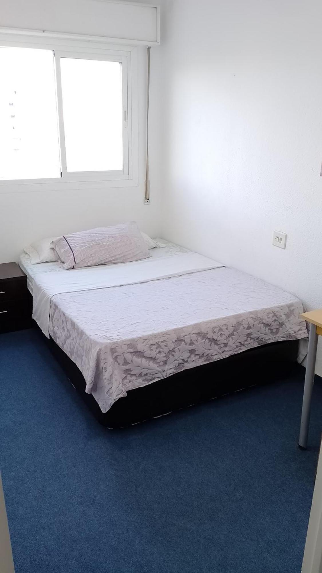 Habitacion Privada Centro Malaga Cerca Tren Maria Zambrano Y Playa Muy Buena Conexion Wifi מראה חיצוני תמונה