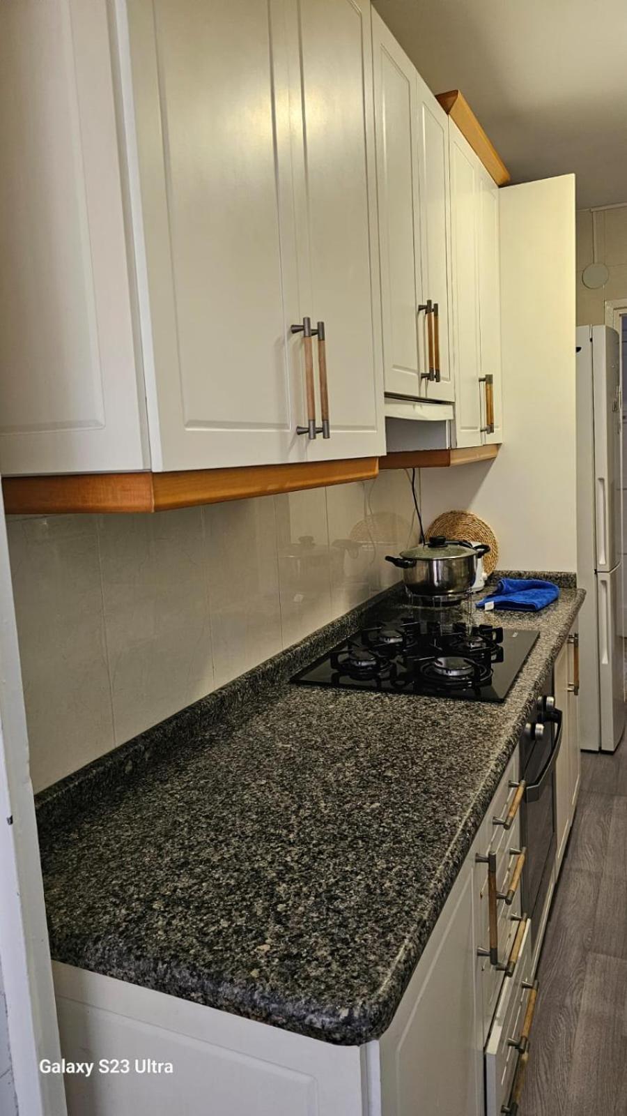Habitacion Privada Centro Malaga Cerca Tren Maria Zambrano Y Playa Muy Buena Conexion Wifi מראה חיצוני תמונה