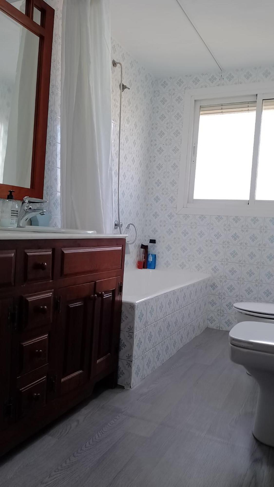 Habitacion Privada Centro Malaga Cerca Tren Maria Zambrano Y Playa Muy Buena Conexion Wifi מראה חיצוני תמונה