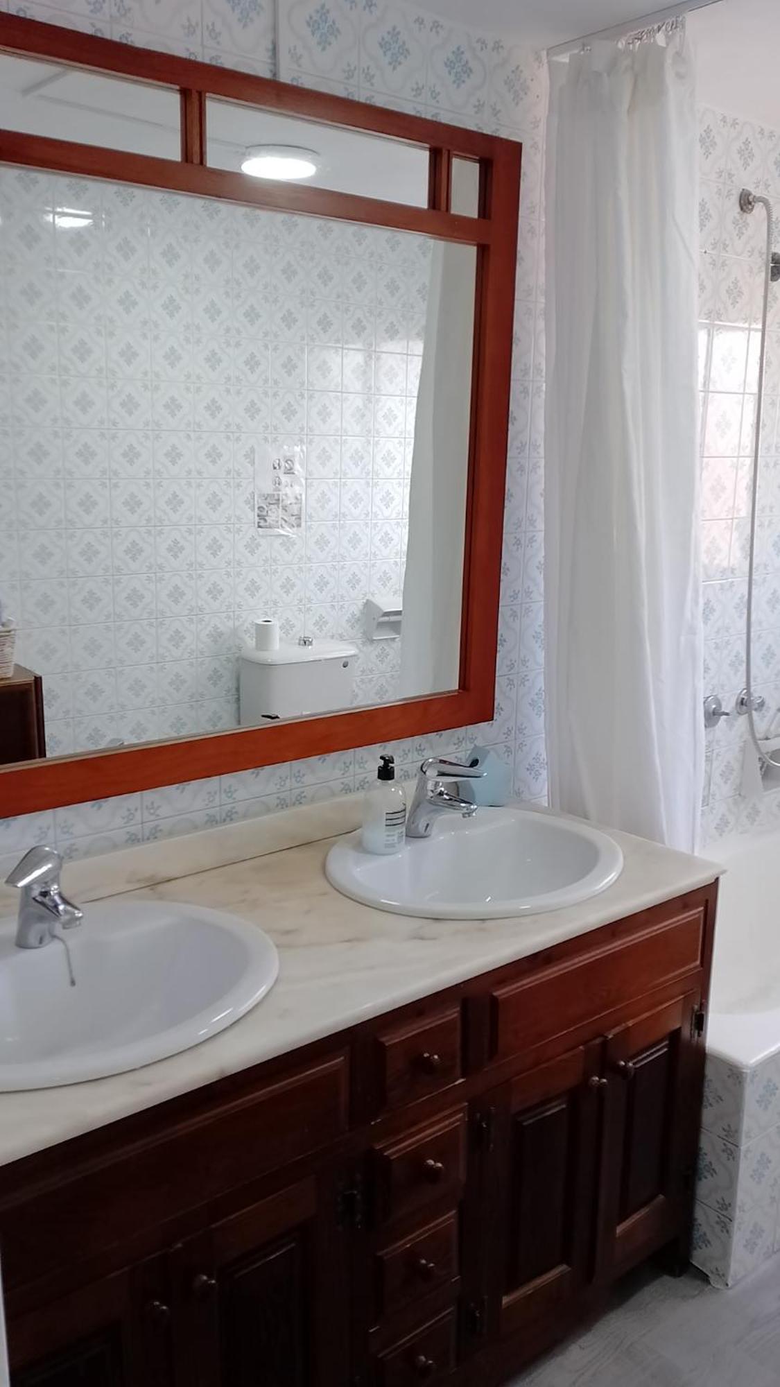 Habitacion Privada Centro Malaga Cerca Tren Maria Zambrano Y Playa Muy Buena Conexion Wifi מראה חיצוני תמונה